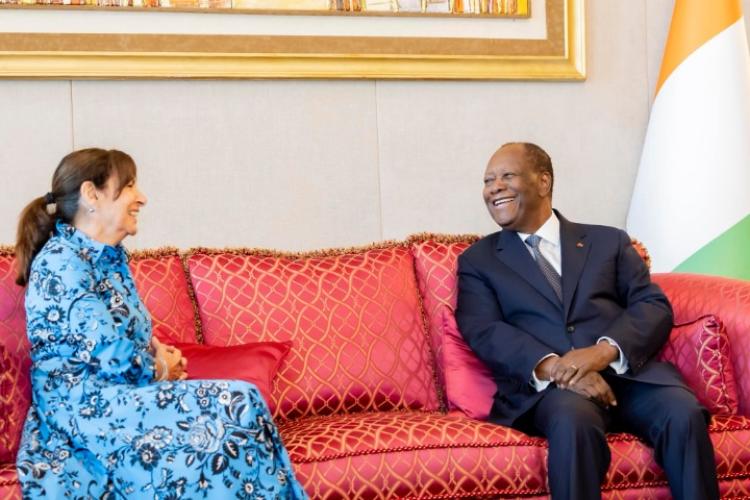 Côte d’Ivoire-France / Anne Hidalgo, maire de la ville de Paris et Présidente de l’Association internationale des Maires francophones (AIMF) reçue par le Président  Ouattara à Abidjan 
